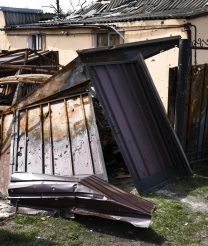 house-ruins-russian-s-war-ukraine-min